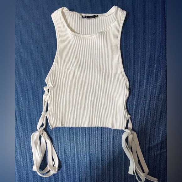Zara Ribbed Crop Top - Picture 2 of 4
